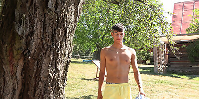 Freshmen: INTERVIEW & SOLO: Miguel Rivas