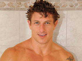 Jake Genesis fucks Bryce Evans