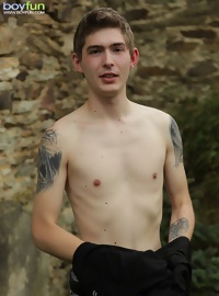 Pete Crash whips out his big dick in the backyard