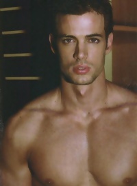Hunk William Levy shritless and hot