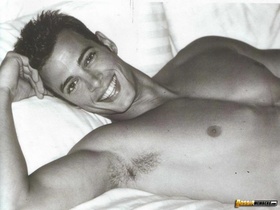 Hunk William Levy shritless and hot