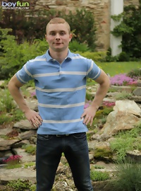 Tommy Trance heads outdoors to bust a big nut