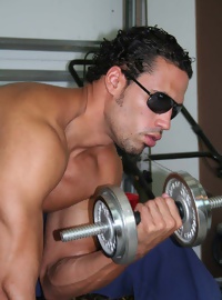 ManAvenues Muscular Hunk, Carlos