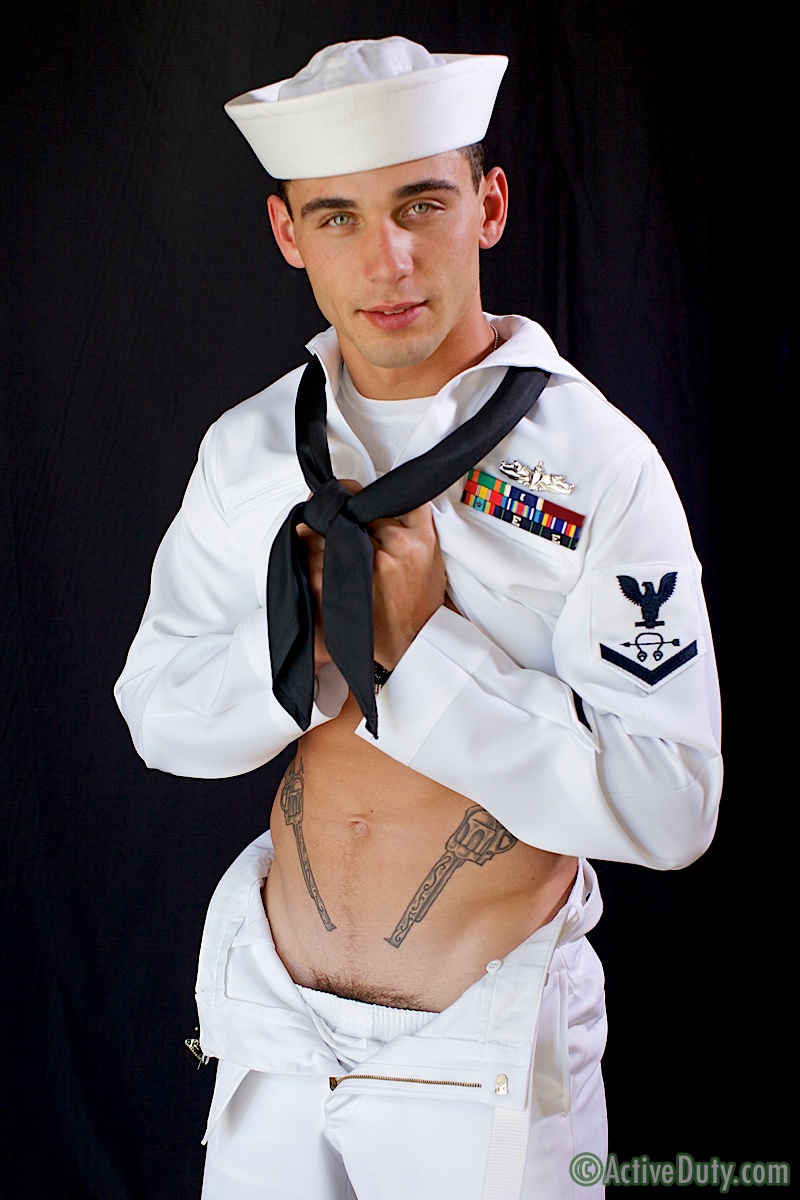 Stunning Sailor Bric | EdenGay.com