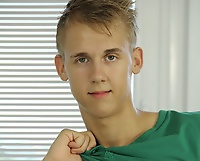 Gorgeous Chris Hollander fingers his tight asshole