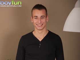 Well hung stud Daniel Lucas blows his huge load