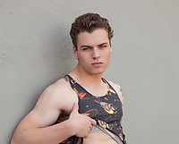 Zane Porter fucks sexy twink Justin Owen