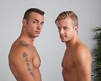 Hot Twink Skylar West massages 18 year Old Ryan Knightly