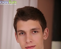 Martin Hunter sprays cum all over his stomach