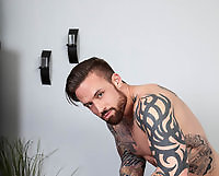 Straight Hunk Jordan Levine massages Gay Porn Star Scotty Marx