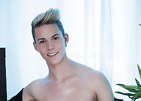 Noah Matous and Ruben Bart flip-fuck