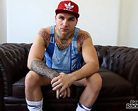 Straight Australian Men - Meet Hunter Jones at BentleyRace
