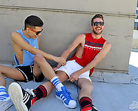 Damien Dyson feeds Andy Samuel his big cock in their first hook up Damien Dyson feeds Andy Samuel his big cock in their first hook up