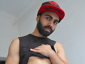 My handsome mate Lachlan Wolf is back in the studio
