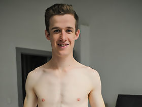 My cute mate Brad Hunter showing off his thick dick