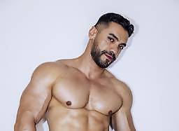 Arad Winwin and Tanner Valentino