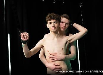 Boundtwinks : Ethan Tate and Zayne Bright
