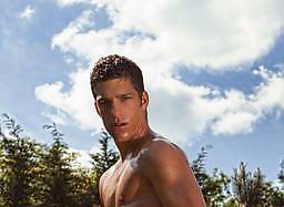 Julien Hussey and Ariel Vanean
