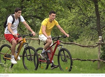 BelAmi: SPOKES - Lorenzo Ricci and Harry Coleman