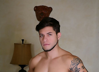 Kristen Bjorn: BIG IS BEST - Pablo Pixx and  Tiago Santana