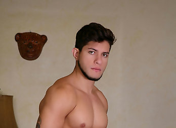 Kristen Bjorn: BIG IS BEST - Pablo Pixx and  Tiago Santana