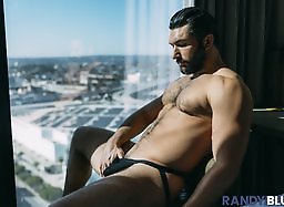 Randy Blue: Beau Butler Debut topping newcomer Paolo Bruni