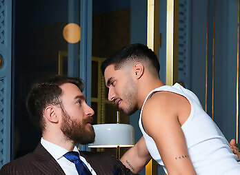 Menatplay: Ready to Fly: Rent Man - Charlie Cherry And Luciano