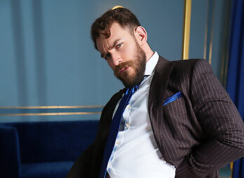 Menatplay: Ready to Fly: Rent Man - Charlie Cherry And Luciano