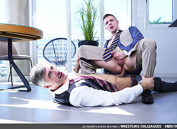Menatplay: Wrestling Colleagues -  Jay Roberts And Serg Shepard