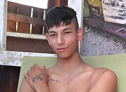 Freshmen: INTERVIEW & SOLO: Miguel Rivas