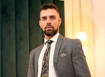 Menatplay: Squirt Casual Encounters - Businessmen Casual Hookup With OnlyMatt And Manuel Capri
