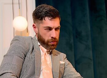 Menatplay: Squirt Casual Encounters - Businessmen Casual Hookup With OnlyMatt And Manuel Capri