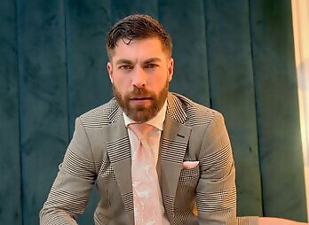 Menatplay: Squirt Casual Encounters - Businessmen Casual Hookup With OnlyMatt And Manuel Capri