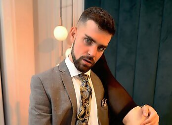 Menatplay: Squirt Casual Encounters - Businessmen Casual Hookup With OnlyMatt And Manuel Capri