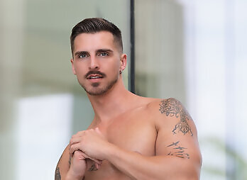 NakedSword: Spain in the Ass Three With Jaxx Cody And Jay Roberts