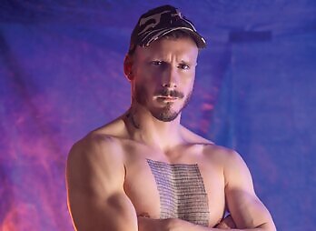 Raging Stallion : Truck Loads With Markus Kage, Gabriel Clark And Windom Gold