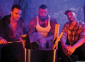 Raging Stallion : Truck Loads With Markus Kage, Gabriel Clark And Windom Gold
