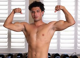 Corbin Fisher: Enzo Works Out 