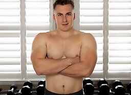 Corbin Fisher: Chris Shows Off