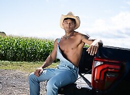 Men: Corn On The Slob With Kenzo Alvarez And Alexey Knox