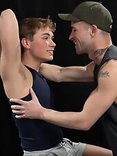 Hungfuckers: Oliver Devours Lane's 9 Inches Cock Chapter 3