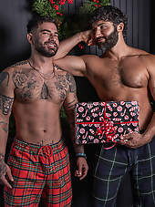 RandyBlue: Christmas at RandyBlue - Paolo Bruni and Vadim Black