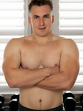 Corbin Fisher: Chris Shows Off