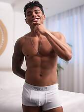 Voyr: A Shining Star With Leão, Gato Vira Lata, Gui-Souza
