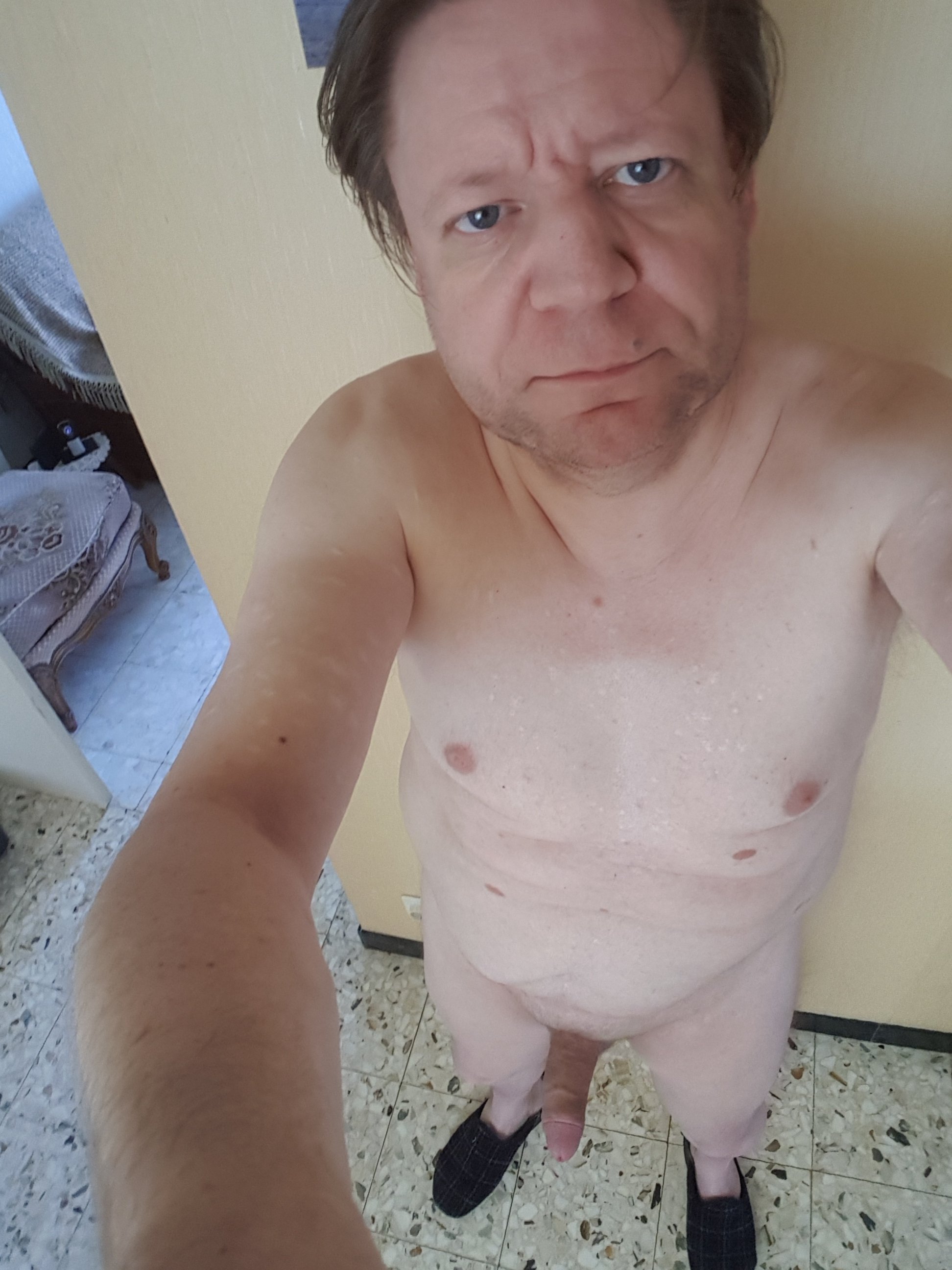 Me naked (1/1)